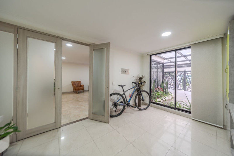 Casa EN VENTA EN Modelia, código: 28009 - 8