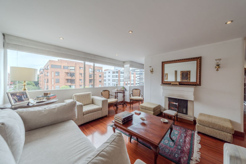 apartamento en Venta en santa-barbara-central-usaquen, código: 28535