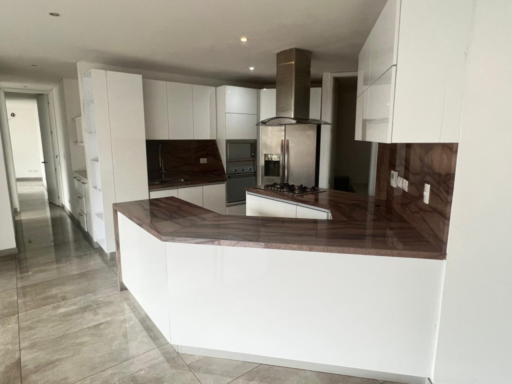 Apartamento en arriendo, código 5552