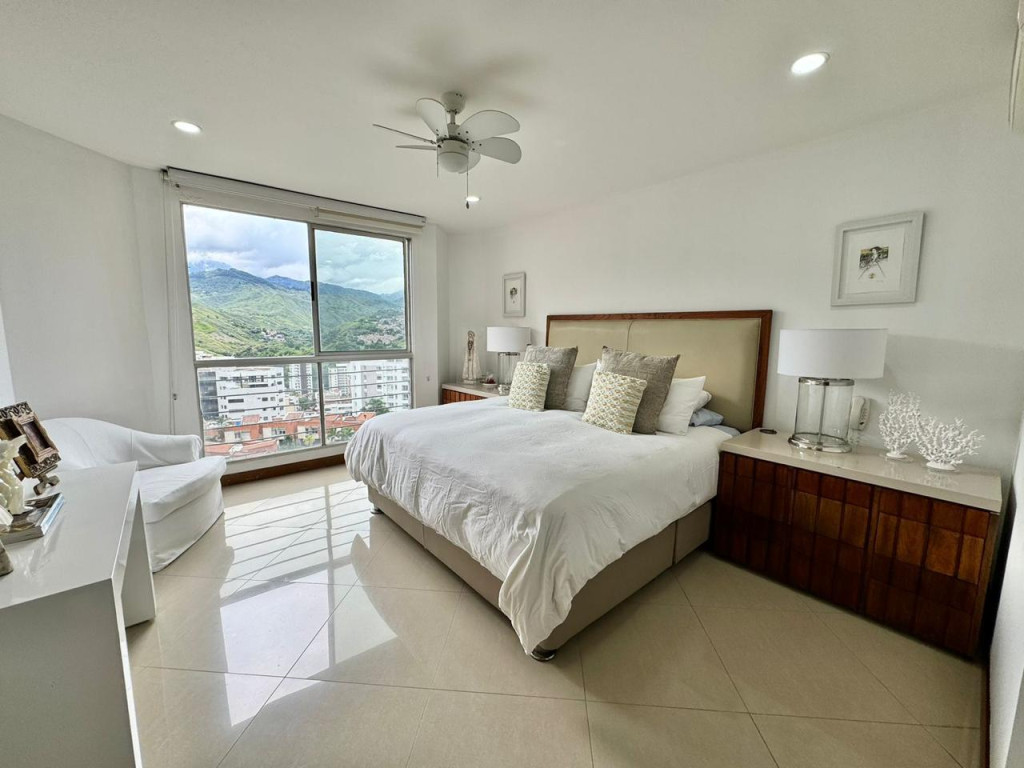 Apartamento en arriendo, código 5576