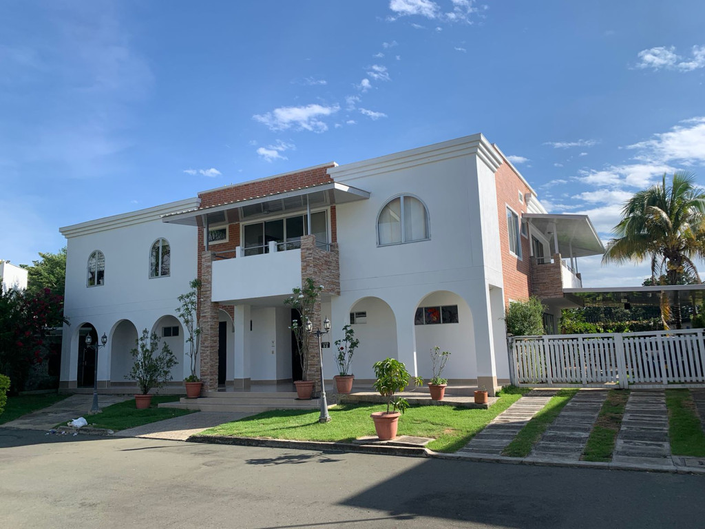 Casa en venta, código 5861