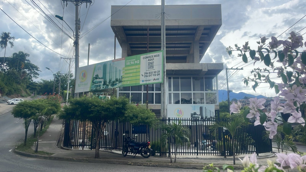 Local en arriendo, código 6833