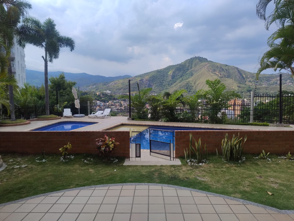 Casa en Arriendo - Santa Teresita - Cali