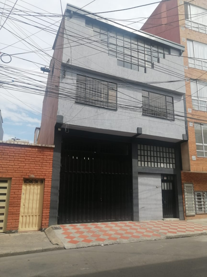 Bodega En Arriendo - Los Cerezos, Bogotá