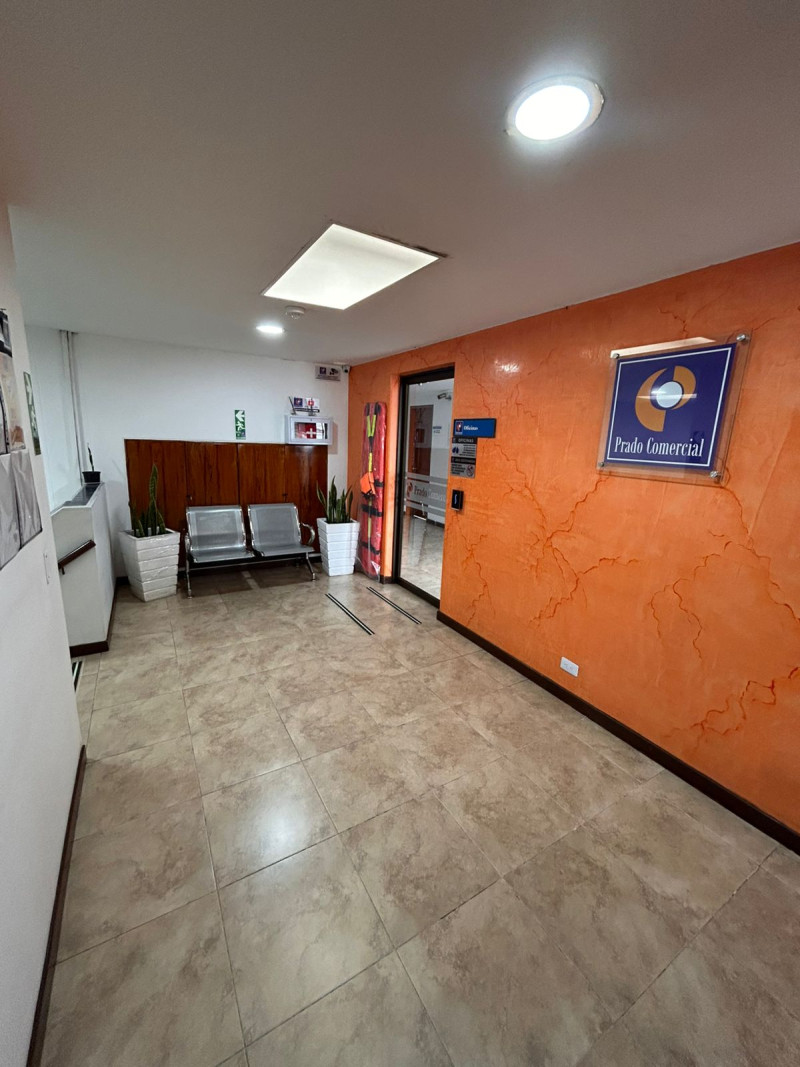 Oficina En Arriendo - Villa Del Prado, Bogotá