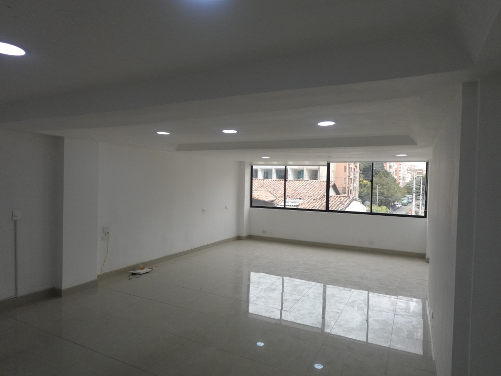 Oficina En Arriendo - Santa Barbara Central-Usaquén, Bogotá