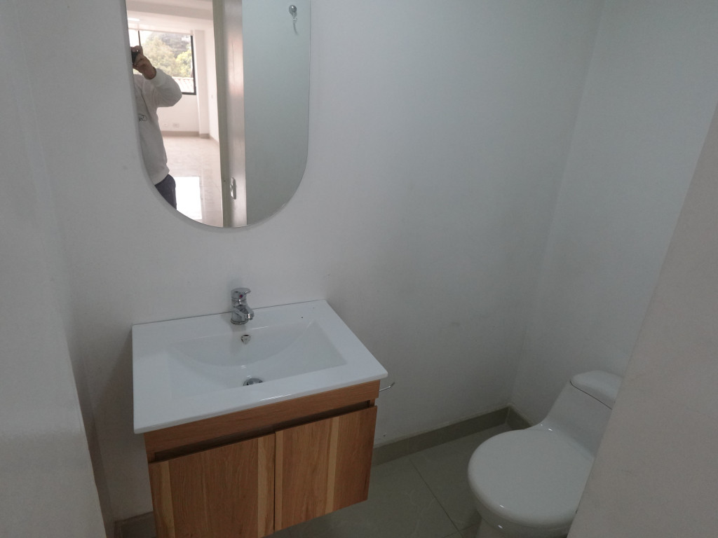 Oficina En Arriendo - Santa Barbara Central-Usaquén, Bogotá