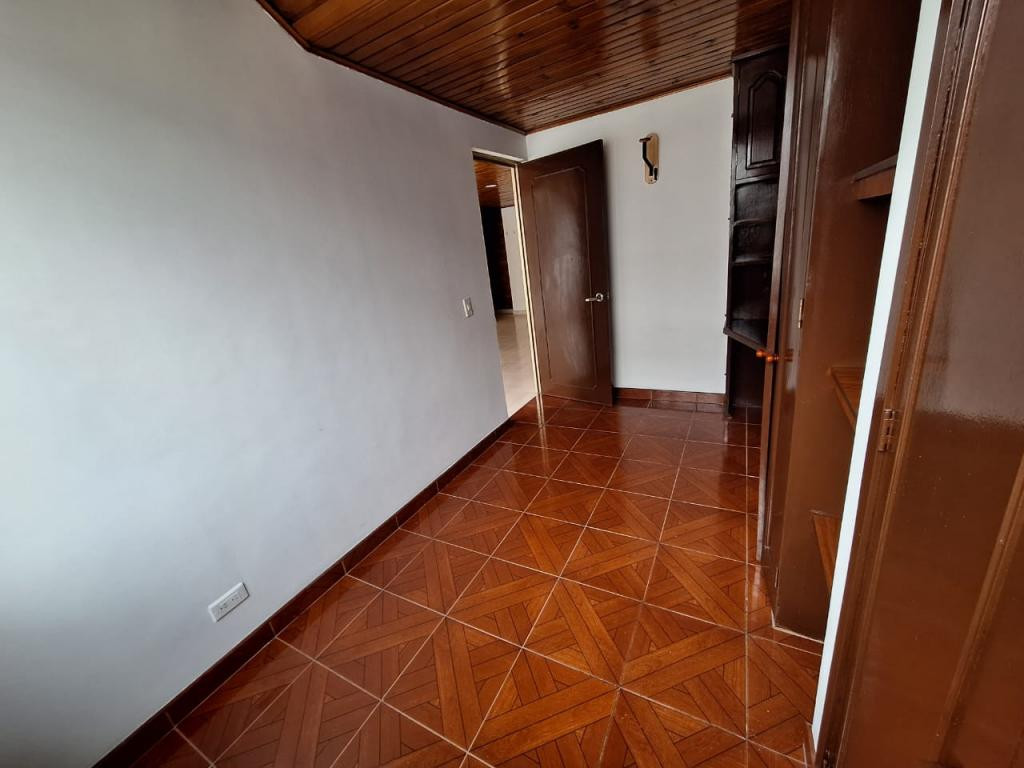 Apartamento En Arriendo - Ciudad Jardín, Bogotá