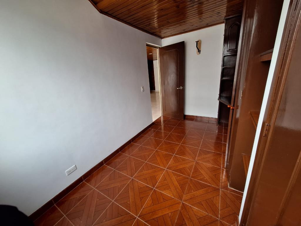 Apartamento En Arriendo - Ciudad Jardín, Bogotá