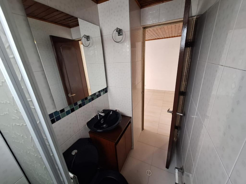 Apartamento En Arriendo - Ciudad Jardín, Bogotá