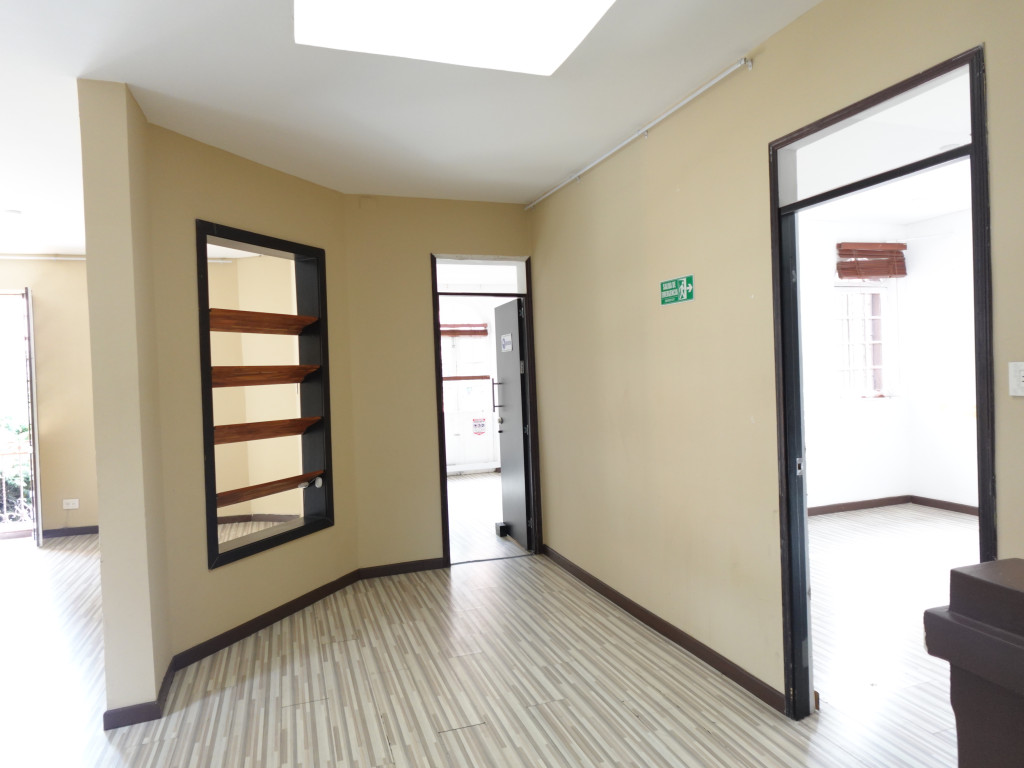 Casa de 3 alcobas en arriendo en Los Rosales, Bogotá, 270 m² · foto 13 de 24
