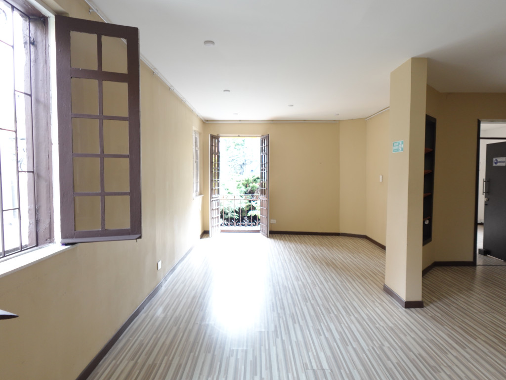 Casa de 3 alcobas en arriendo en Los Rosales, Bogotá, 270 m² · foto 15 de 24