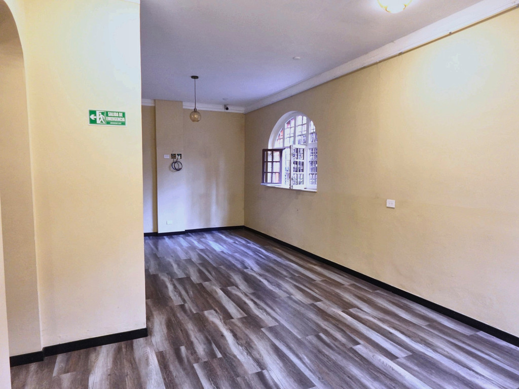 Casa de 3 alcobas en arriendo en Los Rosales, Bogotá, 270 m² · foto 4 de 24