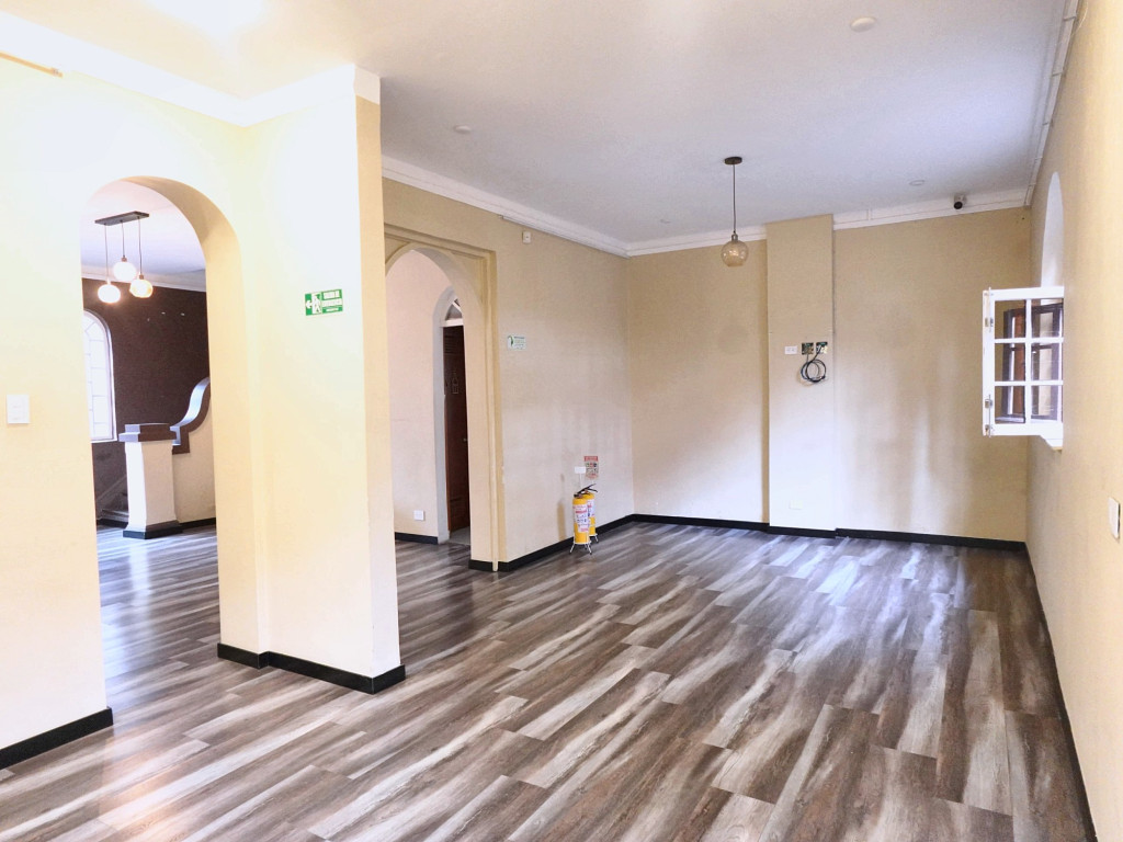 Casa de 3 alcobas en arriendo en Los Rosales, Bogotá, 270 m² · foto 6 de 24
