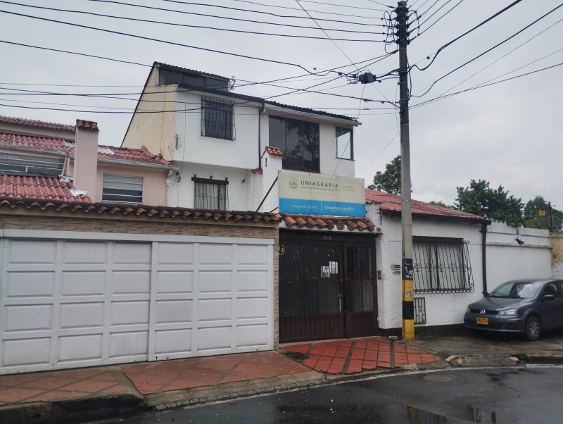 Casa En Venta - Villa Del Prado, Bogotá