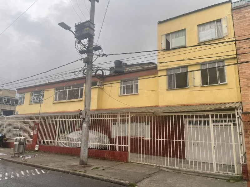 Casa En Venta - Ciudad Berna, Bogotá