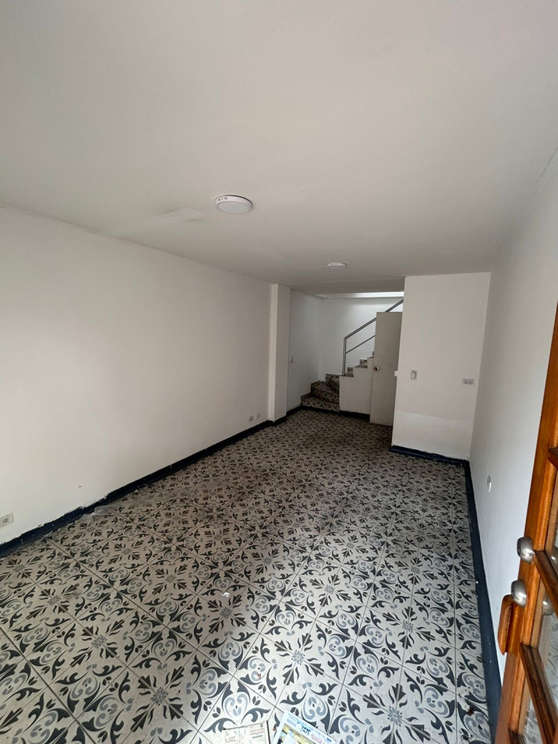 Local en venta en Santa Barbara Occidental, Bogotá, 57 m² · foto 3 de 24