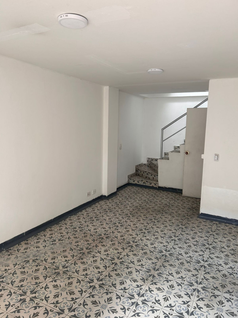 Local en venta en Santa Barbara Occidental, Bogotá, 57 m² · foto 5 de 24