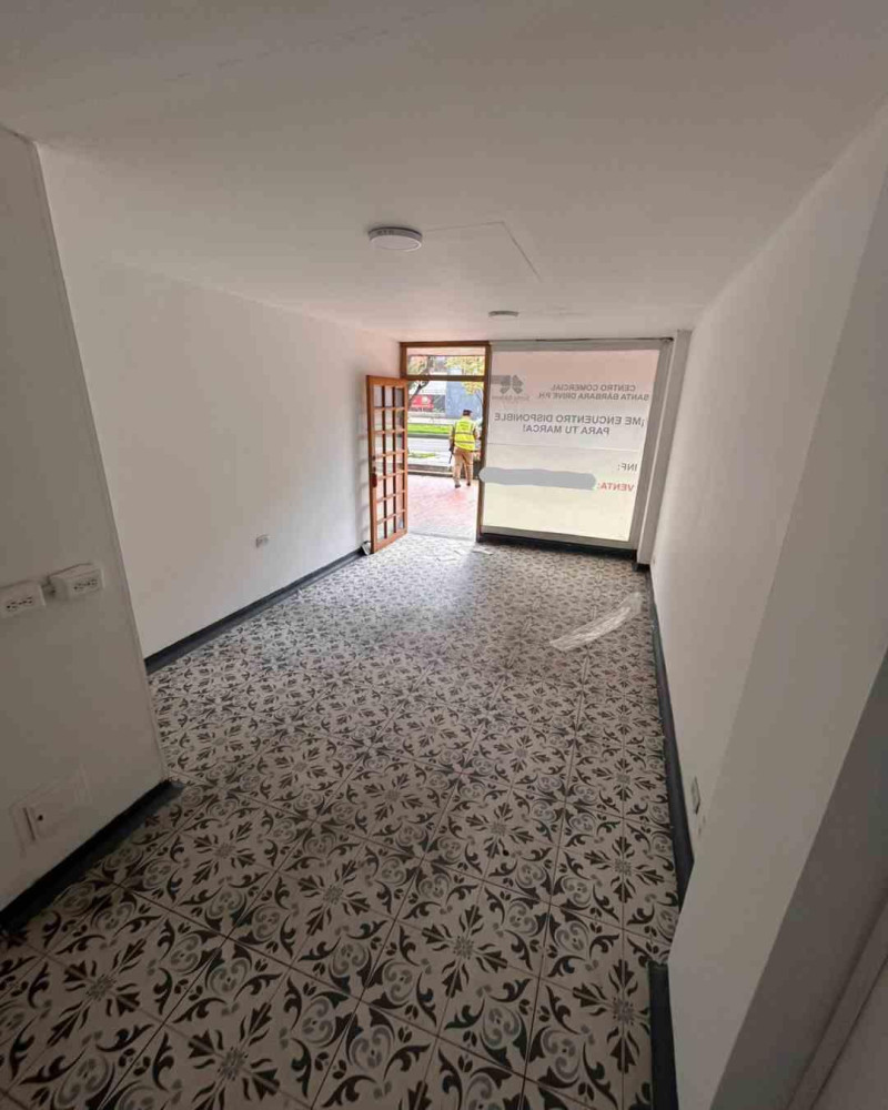 Local en venta en Santa Barbara Occidental, Bogotá, 57 m² · foto 7 de 24
