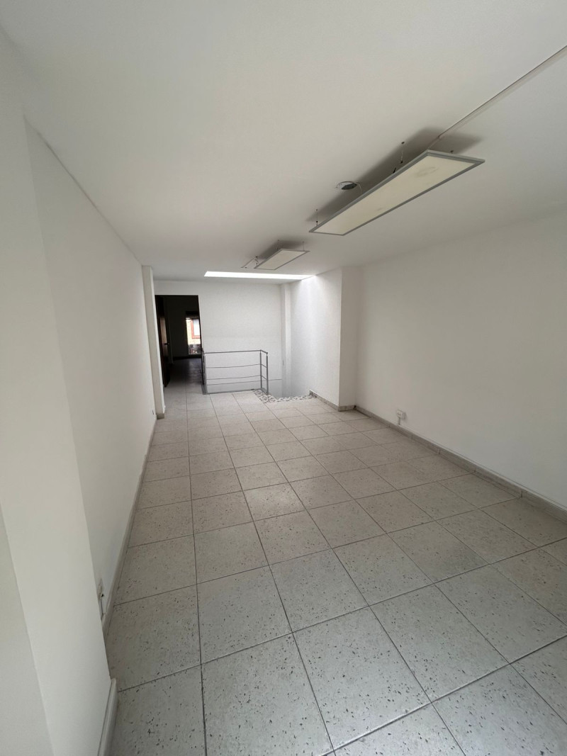 Local en venta en Santa Barbara Occidental, Bogotá, 57 m² · foto 11 de 24
