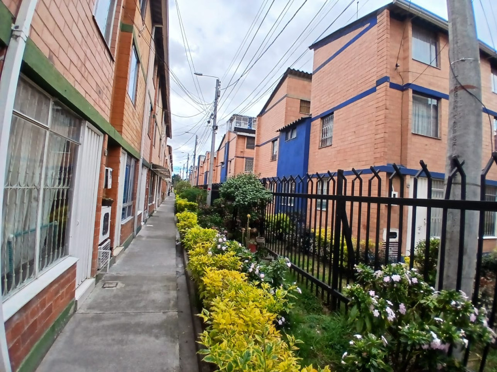 Casa En Venta - Villa Gladys-Engativá, Bogotá