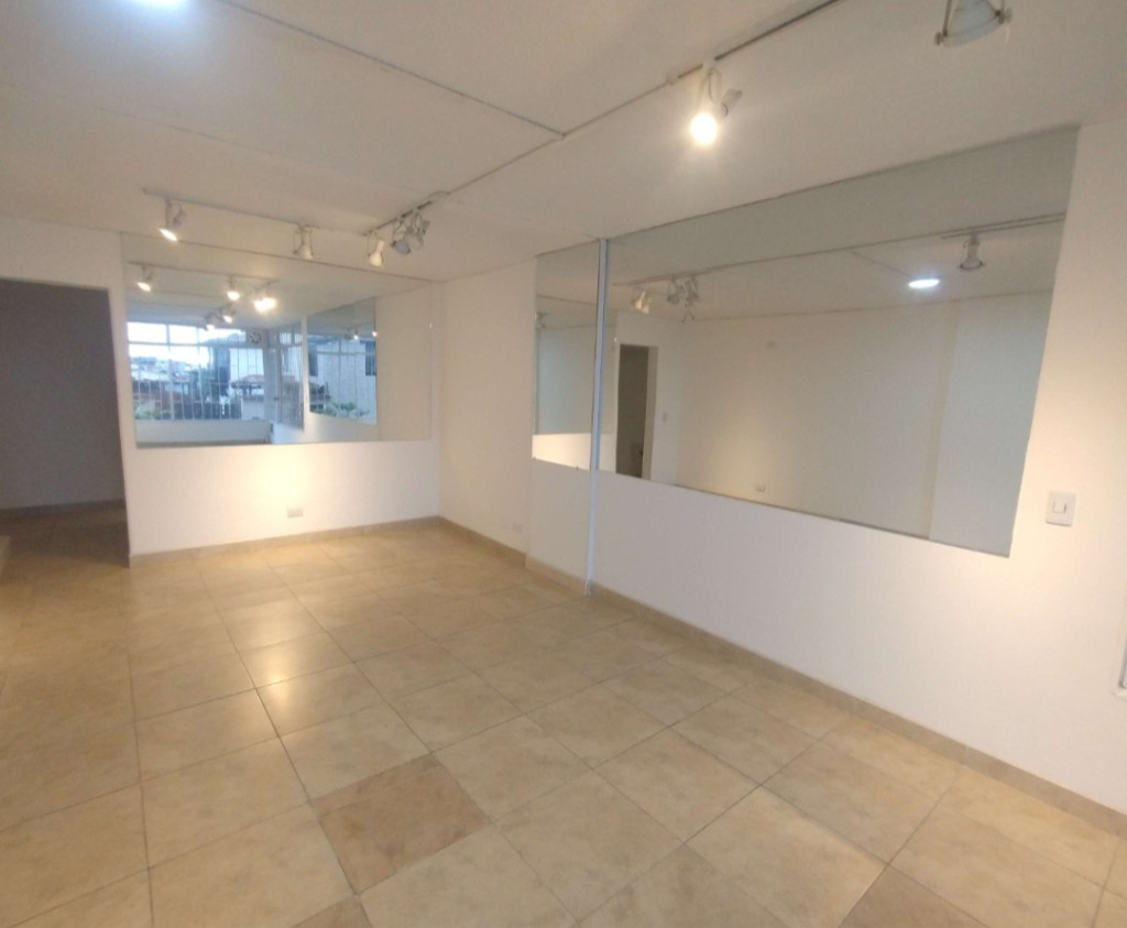Local En Venta - Cedro Golf-Usaquén, Bogotá