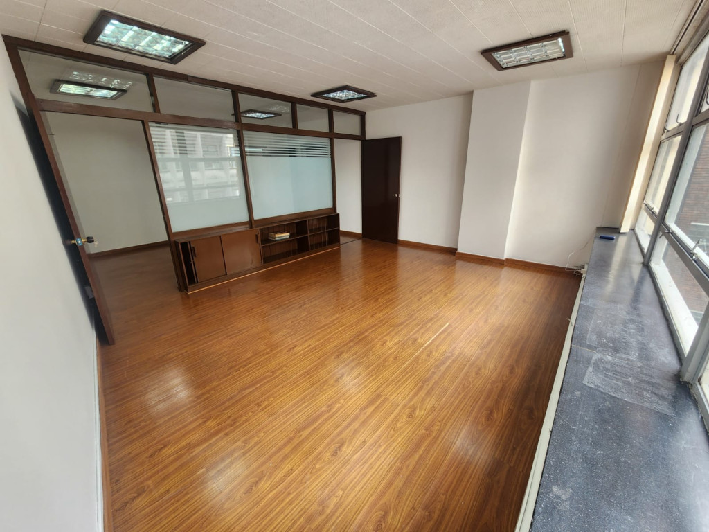 Oficina en arriendo en La Candelaria, Bogotá, 40 m² · foto 11 de 18