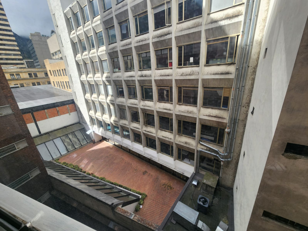 Oficina en arriendo en La Candelaria, Bogotá, 40 m² · foto 12 de 18