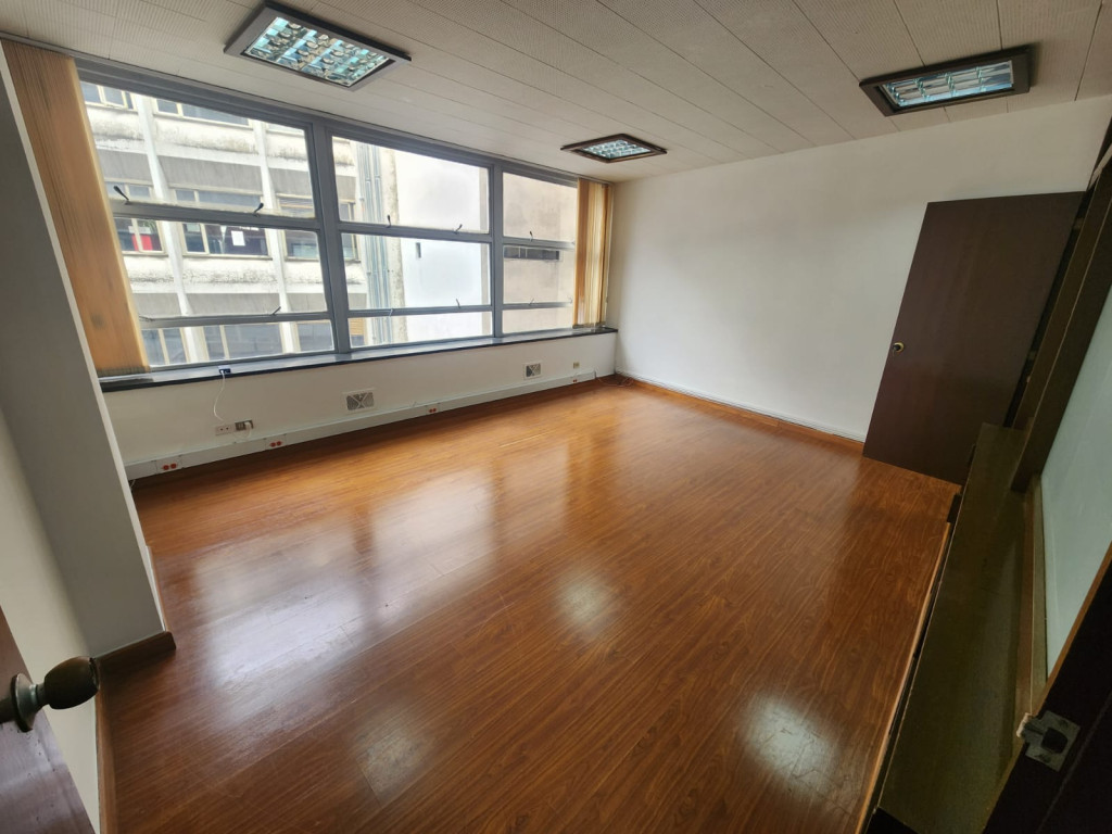 Oficina en arriendo en La Candelaria, Bogotá, 40 m² · foto 9 de 18