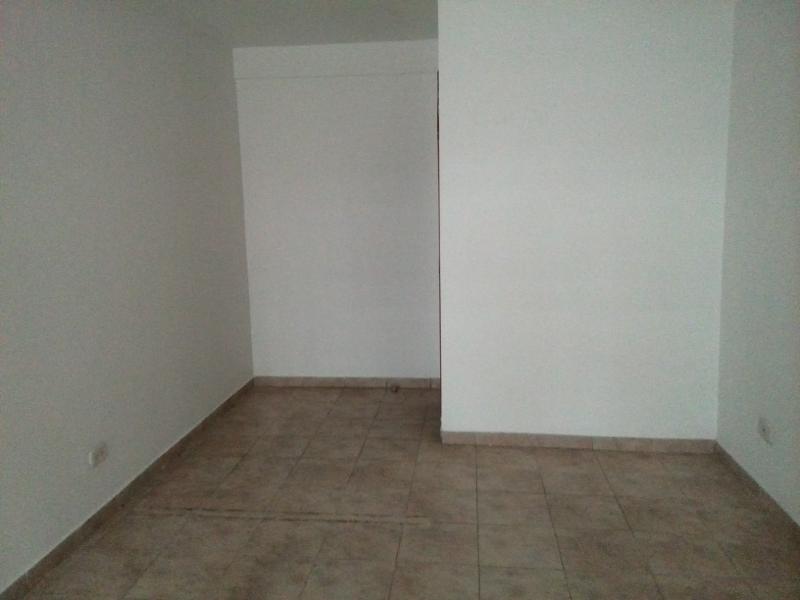 Local en arriendo en El Lago, Bogotá, 24 m² · foto 12 de 24