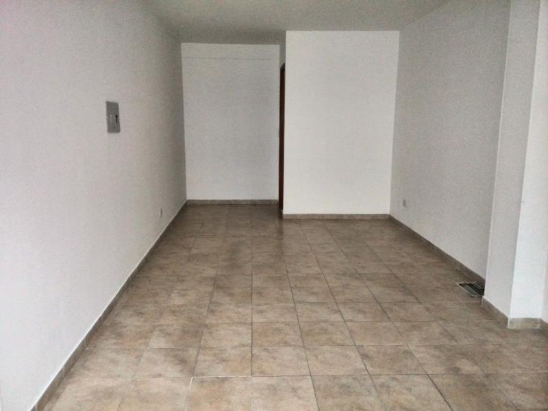 Local en arriendo en El Lago, Bogotá, 24 m² · foto 5 de 24