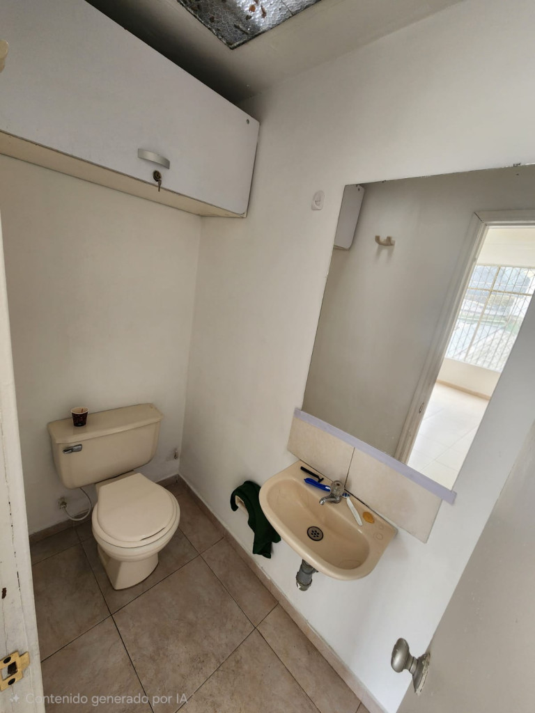 Oficina en arriendo en El Lago, Bogotá, 16 m² · foto 10 de 16