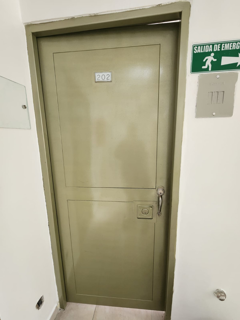 Oficina en arriendo en El Lago, Bogotá, 16 m² · foto 4 de 16