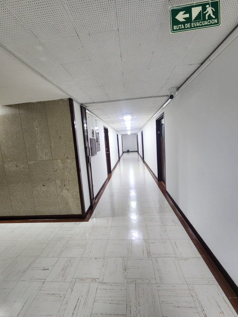 Oficina en arriendo en Las Aguas, Bogotá, 37 m² · foto 15 de 16