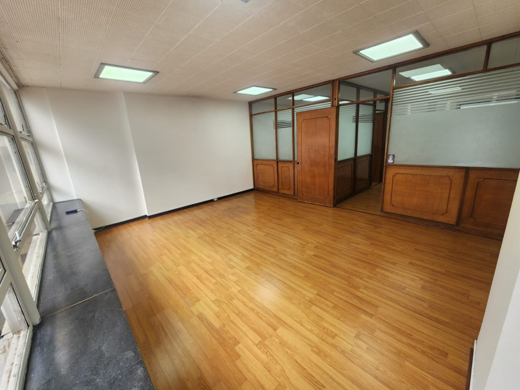 Oficina en arriendo en Las Aguas, Bogotá, 37 m² · foto 5 de 16