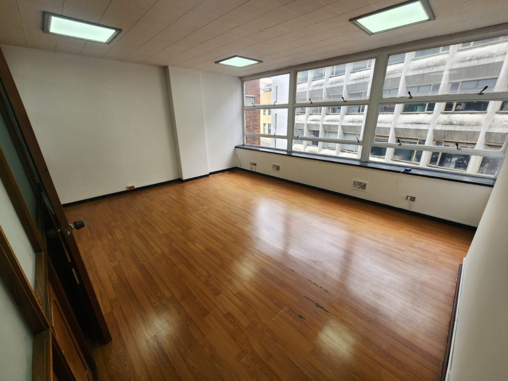 Oficina en arriendo en Las Aguas, Bogotá, 37 m² · foto 7 de 16