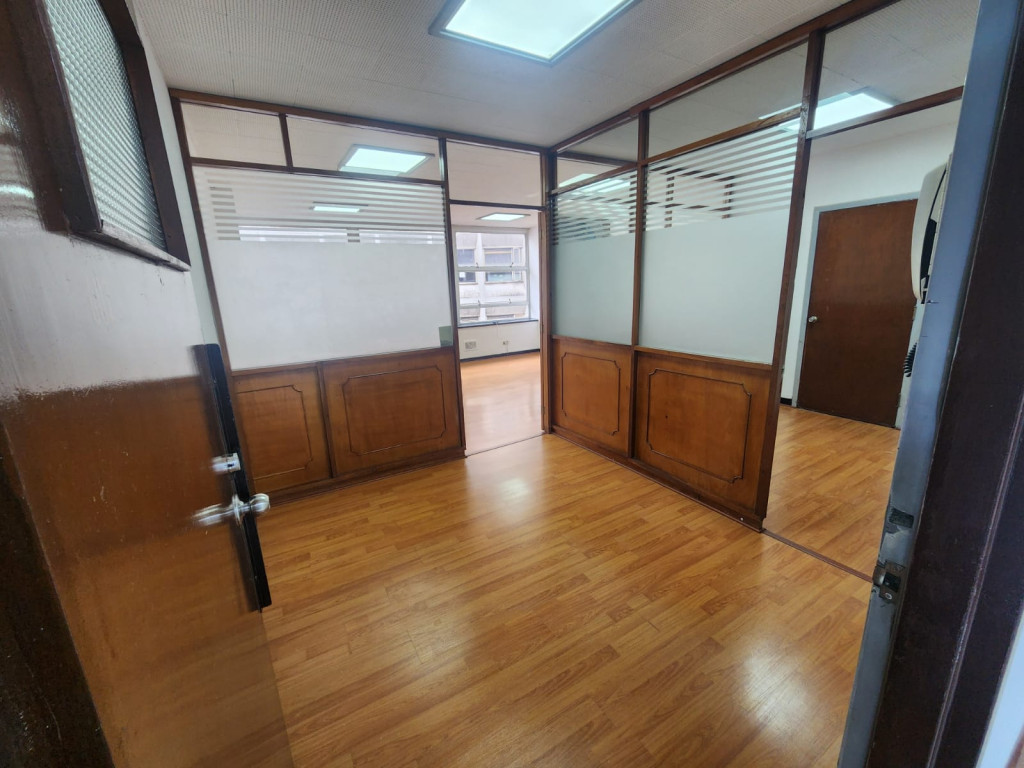 Oficina en arriendo en Las Aguas, Bogotá, 37 m² · foto 8 de 16