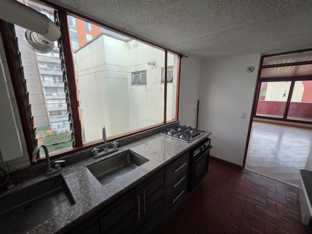 Apartamento de 2 alcobas en arriendo en Cedro Golf, Bogotá, 67 m² · foto 13 de 21