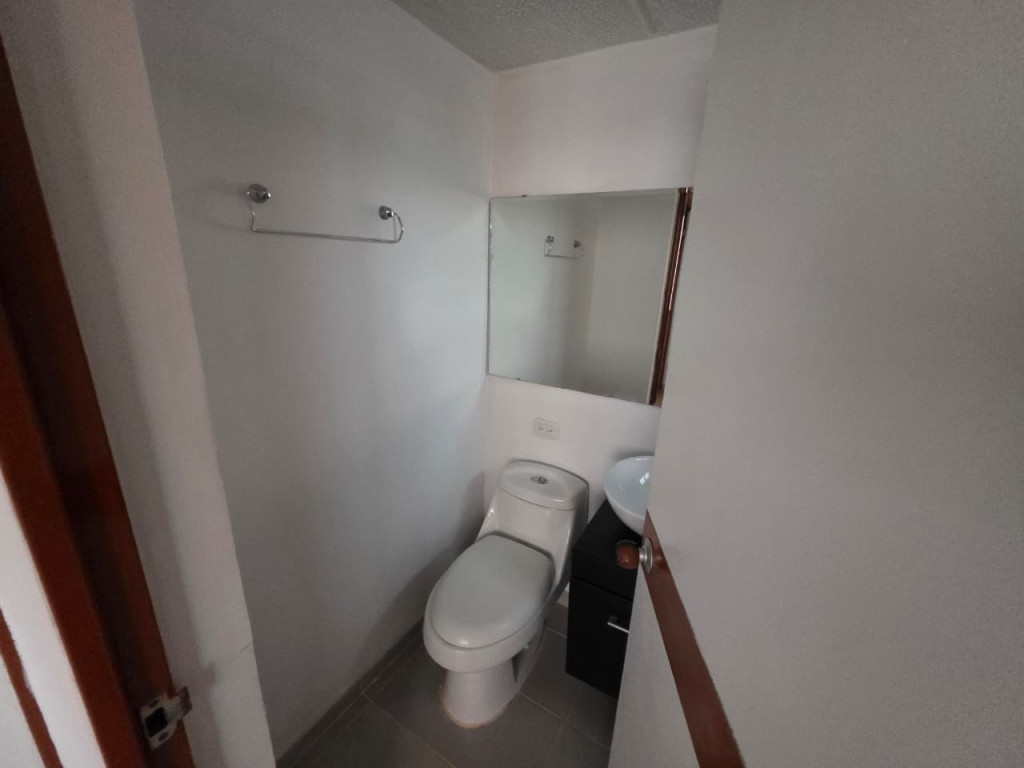 Apartamento de 2 alcobas en arriendo en Cedro Golf, Bogotá, 67 m² · foto 17 de 21