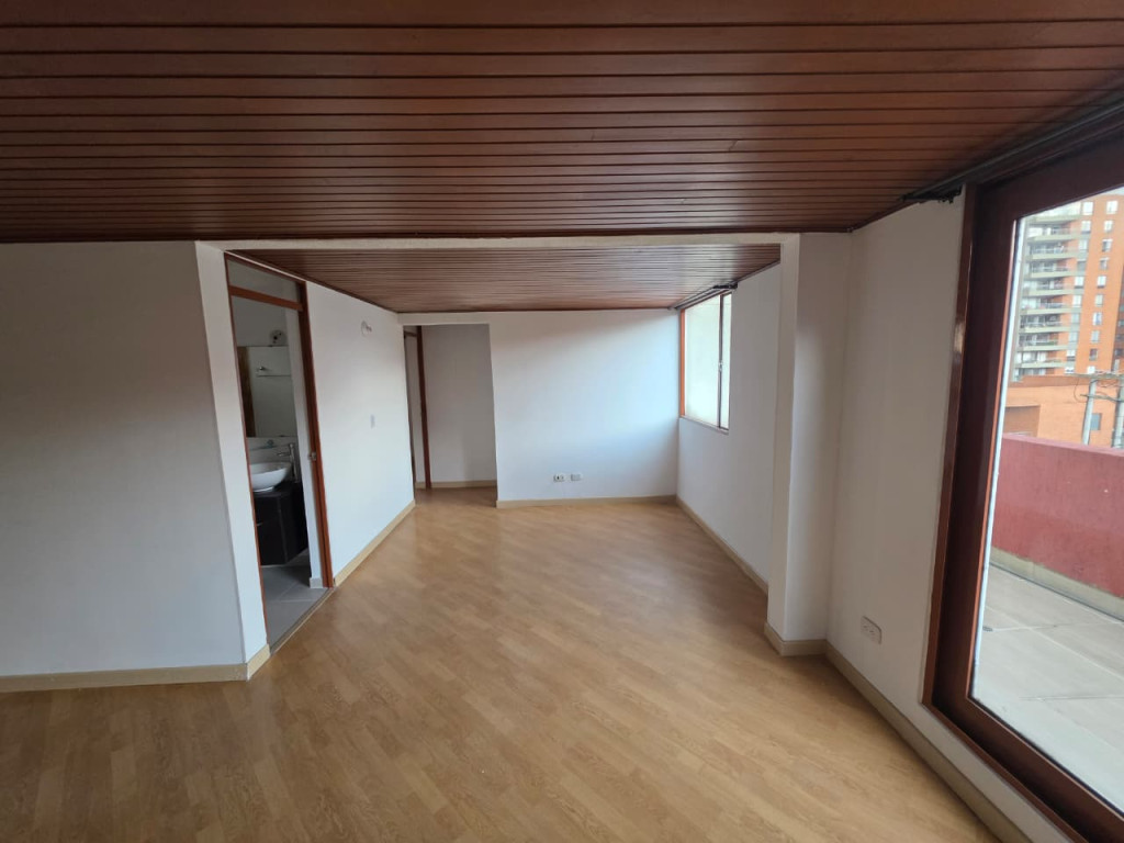 Apartamento de 2 alcobas en arriendo en Cedro Golf, Bogotá, 67 m² · foto 7 de 21