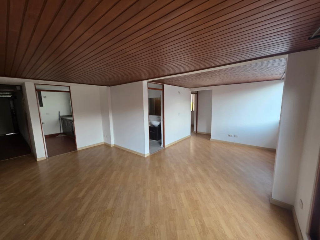 Apartamento de 2 alcobas en arriendo en Cedro Golf, Bogotá, 67 m² · foto 8 de 21