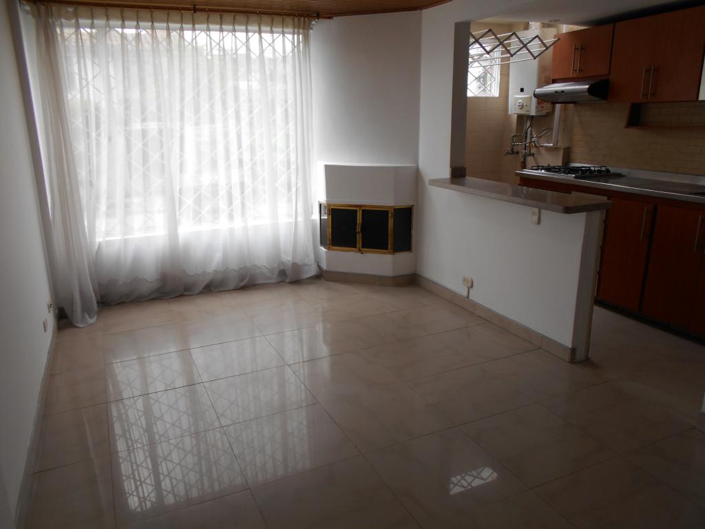 Casa de 3 alcobas en venta en Las Villas, Bogotá, 80 m² · foto 4 de 24