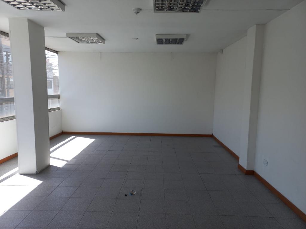 Bodega en arriendo en Alcázares Norte, Bogotá, 1100 m² · foto 14 de 24
