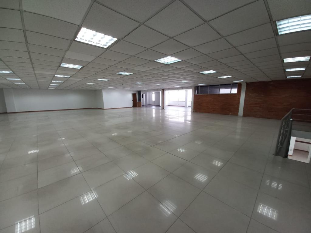 Bodega en arriendo en Alcázares Norte, Bogotá, 1100 m² · foto 15 de 24
