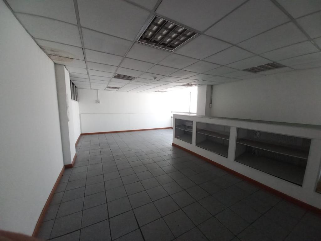 Bodega en arriendo en Alcázares Norte, Bogotá, 1100 m² · foto 17 de 24