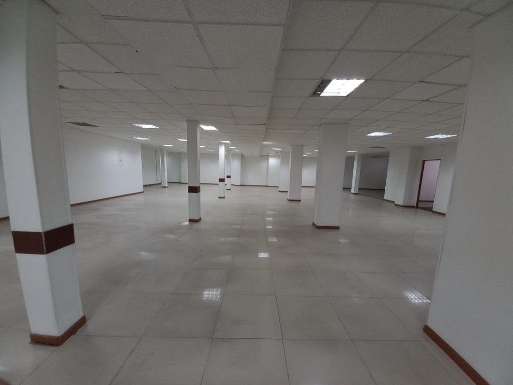 Bodega en arriendo en Alcázares Norte, Bogotá, 1100 m² · foto 18 de 24