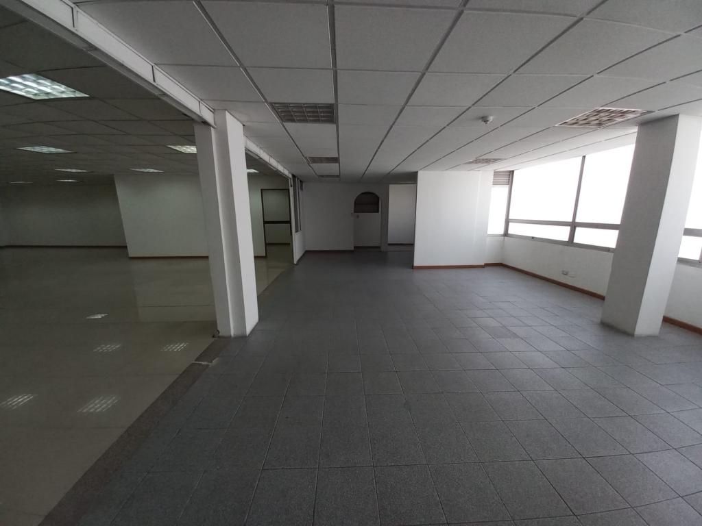 Bodega en arriendo en Alcázares Norte, Bogotá, 1100 m² · foto 20 de 24