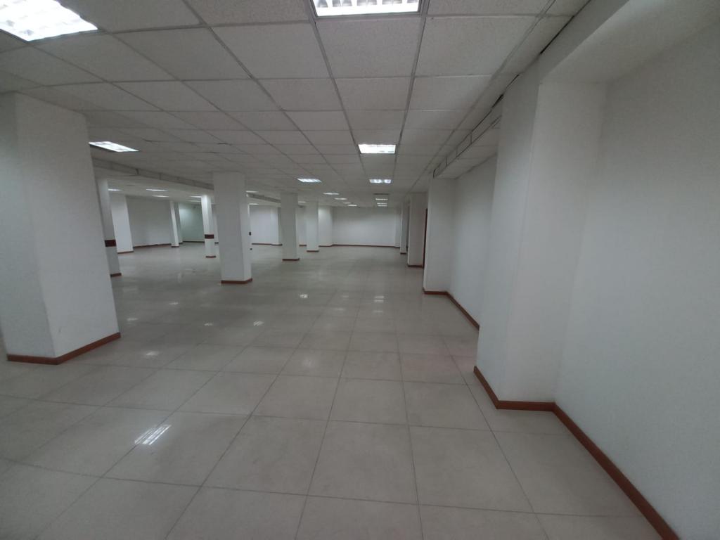 Bodega en arriendo en Alcázares Norte, Bogotá, 1100 m² · foto 22 de 24