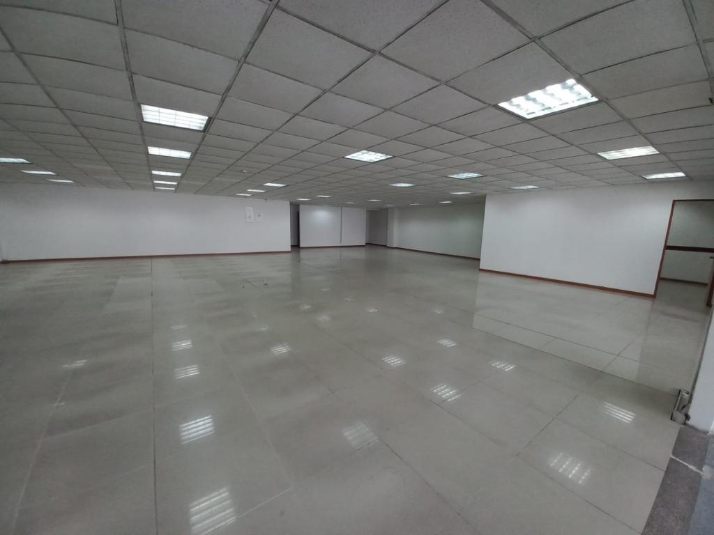 Bodega en arriendo en Alcázares Norte, Bogotá, 1100 m² · foto 24 de 24