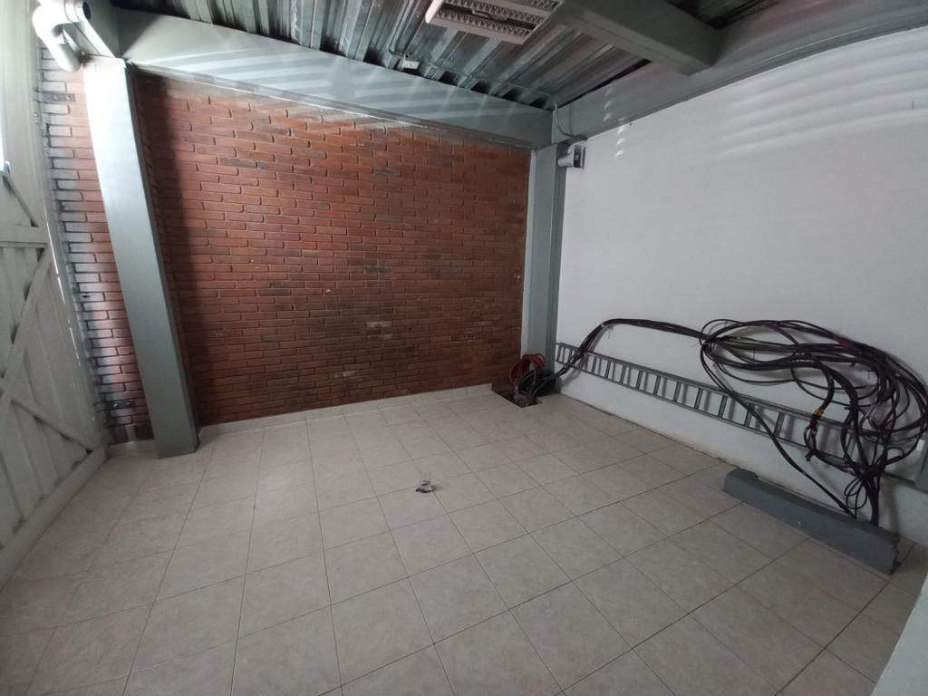 Bodega en arriendo en Alcázares Norte, Bogotá, 1100 m² · foto 8 de 24